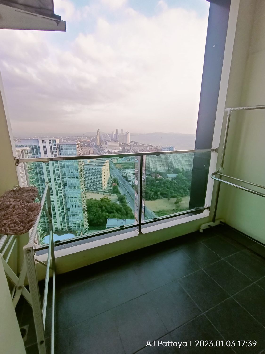 1 Bedroom Apartment For Rent At Dusit Grand Condo View