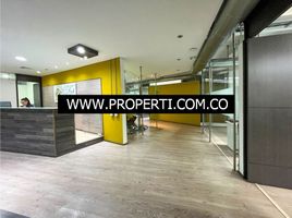 555 m² Office for sale in Colombia, Medellín, Antioquia, Colombia