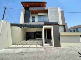 5 Kamar Rumah for sale in Depok, Sleman, Depok