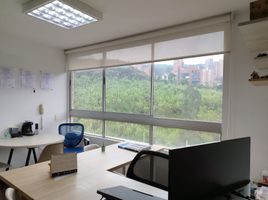 100 m² Office for sale in Parque de los Pies Descalzos, Medellín, Medellín