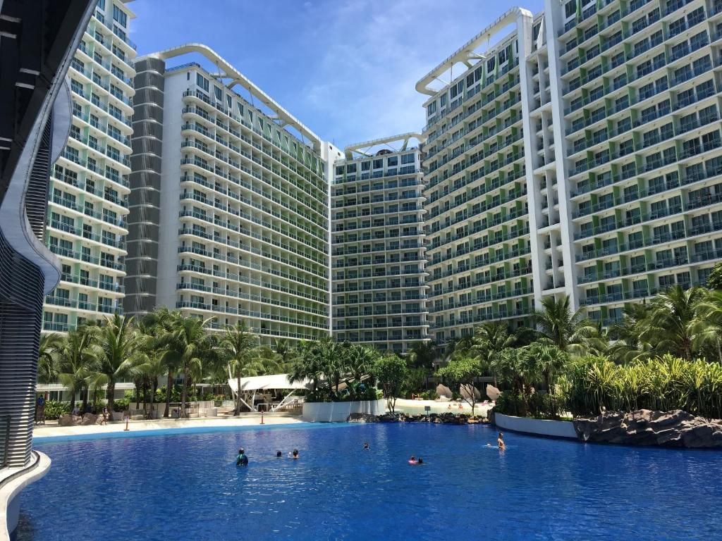 2 Bedroom Condo for Sale at Azure Urban Resort Residences Parañaque for ...