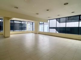 470 m² Office for sale in Bicentenario Park, Quito, Quito, Quito