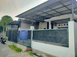 3 Bedroom House for sale in Wiyung, Surabaya, Wiyung