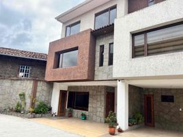 3 Bedroom Villa for sale in Cathedral of the Immaculate Conception, Cuenca, Cuenca, Cuenca