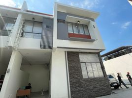 3 Habitación Adosado en venta en Quezon City General Hospital, Quezon City, Quezon City