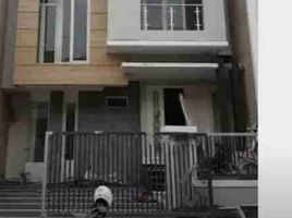 4 Bedroom House for sale in Jambangan, Surabaya, Jambangan