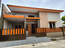 4 Bedroom House for sale in Sidoarjo, East Jawa, Waru, Sidoarjo