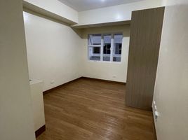  Apartment for sale in Metro Manila, Las Pinas City, Southern District, Metro Manila