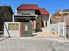 4 침실 주택을(를) Depok, 슬레먼에서 판매합니다., Depok