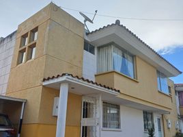 3 Bedroom House for sale in Conocoto, Pichincha, Conocoto
