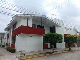300 m² Office for rent in México, San Andres Cholula, Puebla, México