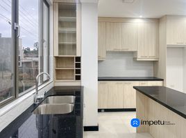 3 Habitación Apartamento en venta en Loja, Loja, Loja, Loja