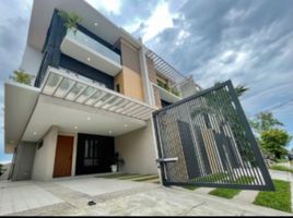 4 Bedroom Villa for sale in Manila International Airport LRT-1, Pasay City, Makati City