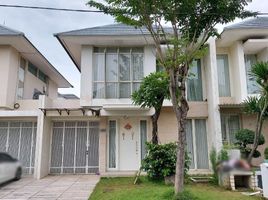 4 Bedroom House for rent in Lakarsantri, Surabaya, Lakarsantri