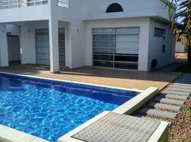 4 Bedroom Villa for sale in Ricaurte, Cundinamarca, Ricaurte