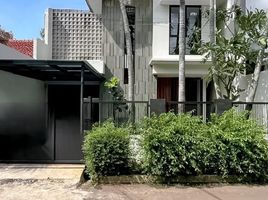 4 Bedroom House for sale in Universitas Katolik Indonesia Atma Jaya, Tanah Abang, Kebayoran Lama