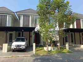 3 Bedroom House for rent in Lakarsantri, Surabaya, Lakarsantri