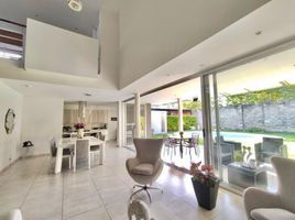 3 Habitación Villa en venta en Cali, Valle Del Cauca, Cali