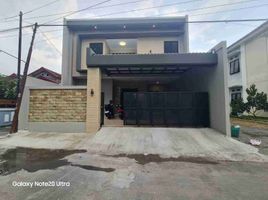 4 침실 주택을(를) Depok, 슬레먼에서 판매합니다., Depok