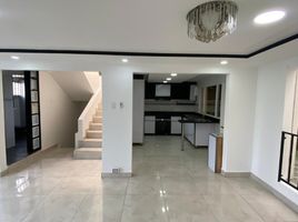 4 Bedroom House for sale in Bogota, Cundinamarca, Bogota