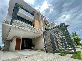 4 Bedroom House for sale in Manila International Airport LRT-1, Pasay City, Makati City