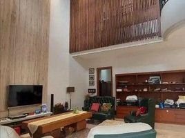 6 Bedroom House for sale in Wiyung, Surabaya, Wiyung