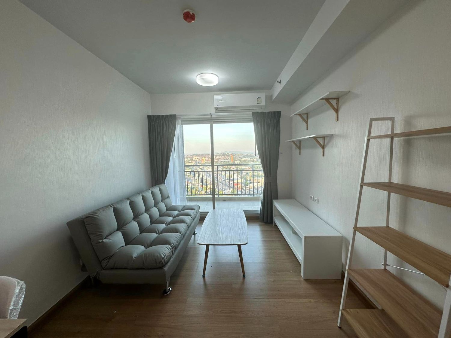1 Bedroom Apartment For Rent At Supalai Mare