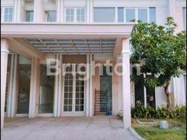 3 Schlafzimmer Villa zu verkaufen in Sukolilo, East Jawa, Sukolilo