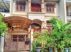 Maison 5 chambre à vendre à Wiyung, East Jawa, Wiyung
