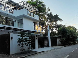  Maison for sale in Hinulugang Taktak, Antipolo City, Antipolo City