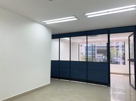 38 SqM Office for sale in Bare Foot Park (Parque de los Pies Descalzos), Medellin, Medellin