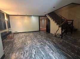 5 Bedroom House for rent in Ayala MRT-3, Makati City, Makati City