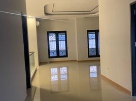 4 Habitación Casa en venta en Lakarsantri, East Jawa, Lakarsantri