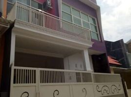 3 Bedroom House for sale in Jambangan, Surabaya, Jambangan