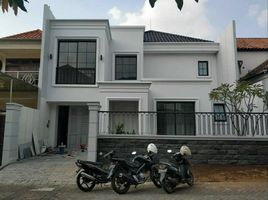 4 Kamar Vila for sale in Lakarsantri, East Jawa, Lakarsantri, Surabaya, East Jawa, Indonesia