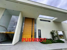 4 Bedroom House for sale in Puembo, Quito, Puembo