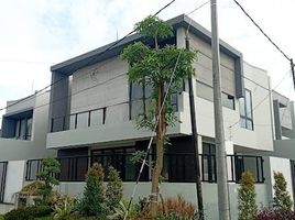 5 Kamar Rumah for sale in Gayungan, Surabaya, Gayungan