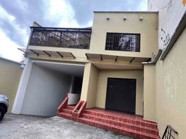 6 Habitación Casa en venta en Calderón Park, Cuenca, Cuenca, Cuenca