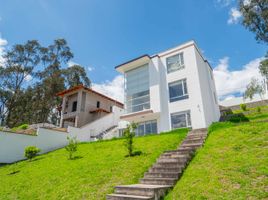 4 Bedroom House for sale in Cumbaya, Quito, Cumbaya