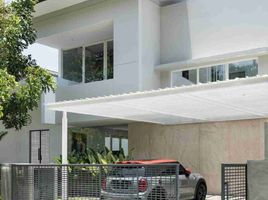 5 Bedroom House for sale in East Jawa, Lakarsantri, Surabaya, East Jawa