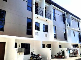 3 Habitación Adosado en venta en Quezon City, Metro Manila, Quezon City, Eastern District, Metro Manila, Filipinas