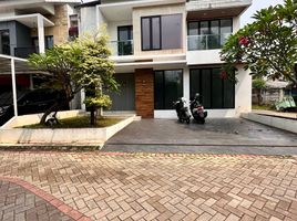 4 Bedroom Villa for sale in Halim Perdanakusuma Airport, Makasar, Ciracas