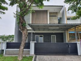 4 Schlafzimmer Villa zu verkaufen in Sukolilo, East Jawa, Sukolilo