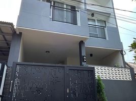 4 Bedroom House for sale in Sawangan, West Jawa, Sawangan