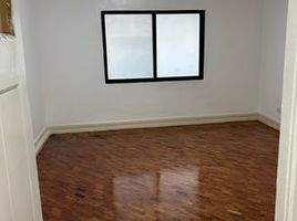 Santolan–Annapolis MRT-3, Quezon CityPropertyTypeNameBedroom, San Juan City