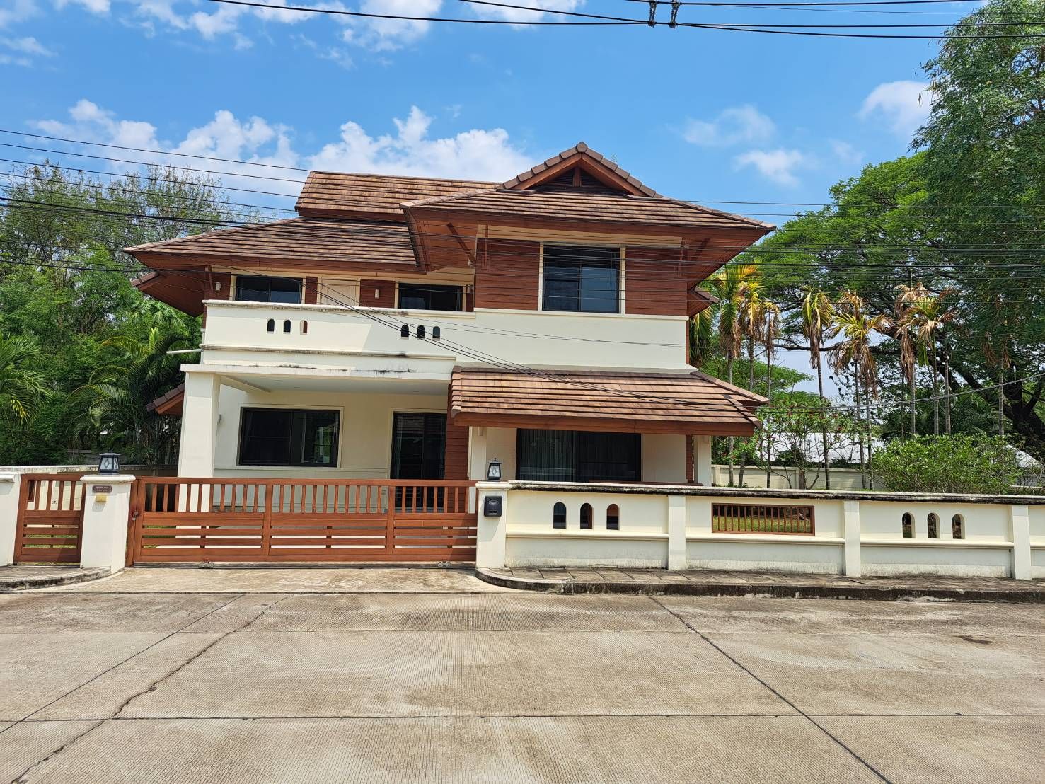 4 Bedroom Villa For Rent In Nong Khwai, Chiang Mai