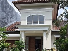 4 Bedroom House for sale in East Jawa, Lakarsantri, Surabaya, East Jawa