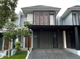 4 Bedroom House for sale in East Jawa, Lakarsantri, Surabaya, East Jawa