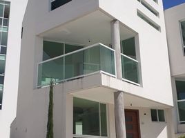 3 Bedroom House for sale in Conocoto, Pichincha, Conocoto
