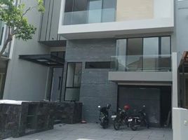 6 Bedroom Villa for sale in Indonesia, Lakarsantri, Surabaya, East Jawa, Indonesia